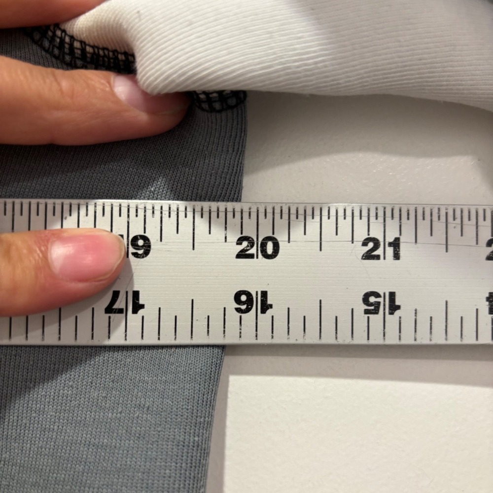 Nike Kids XL Grey Black Colorblock Tech Fleece Pullover Hoodie Raglan Sleeve - Picture 5 of 7